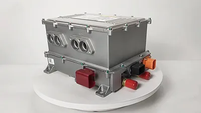 3 en 1 (3.3kW OBC + 1kW/1.5kW DC-DC + PDU)
